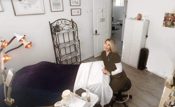 New place! So fresh and clean.