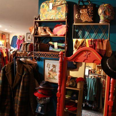 Cartwheel Vintage & Consign