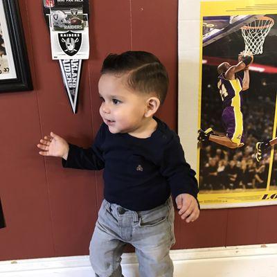 Yuniel's City Barbershop