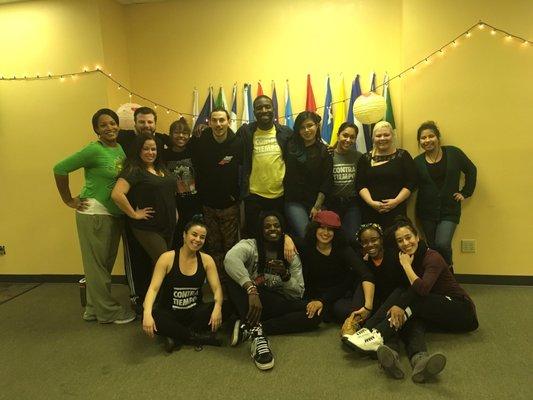 Los Angelos Contra-tiempo Urban Latin Dance Theater teaches Salsa Rueda!!