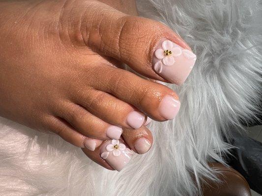 Queen Nails & Lashes