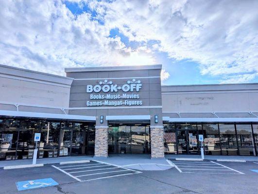 BOOKOFF Houston Store