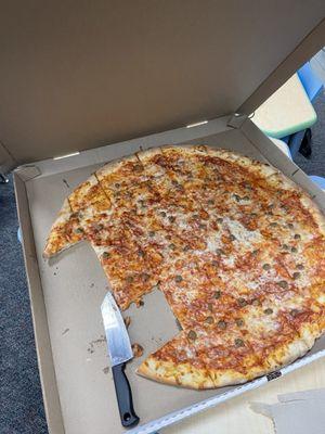Giant pizza 1 topping.