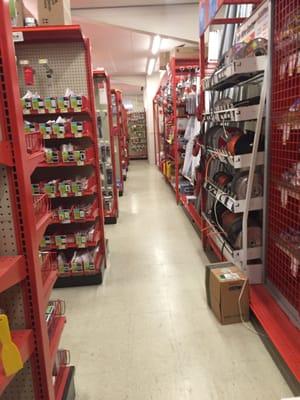 Will's Do-It-Best Hardware of Medfield -- 75 West Street, Junction @ North Meadows Road / Route 27, Medfield          Interior