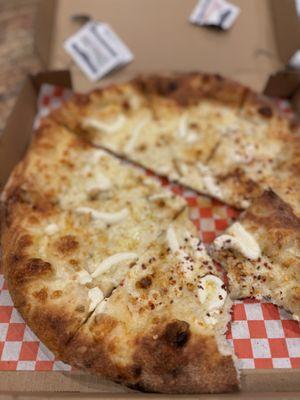 Their white pizza with cold ricotta!