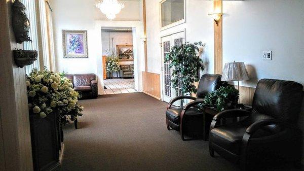 De La Torre Funeral Home, foyer