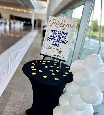 Khayvin’s Darlin’ Touch