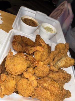 The ultimate platter! This thing did not disappoint!! 10 outta 10 the best seafood I've ever had!!