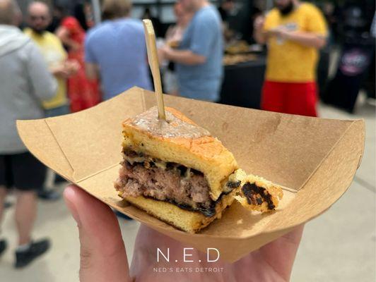 Cuzzy Burger Sample (Burger Battle Detroit 2024)