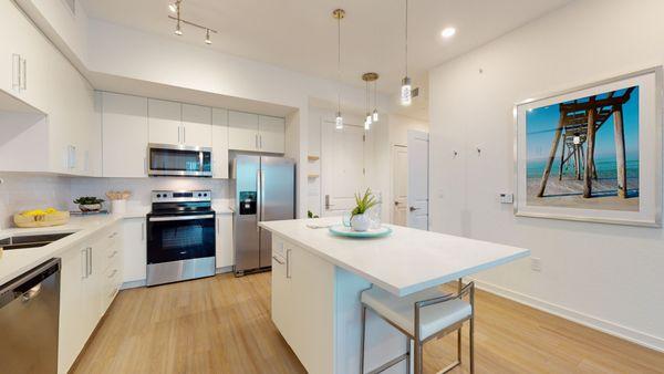 1 Bedroom Gourmet Kitchen