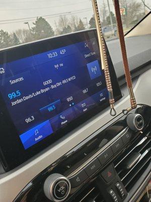 A Happy Song "Good Vibes by Chris Janson" just finished on Country WYCD FM 99.5. 2/16/2022