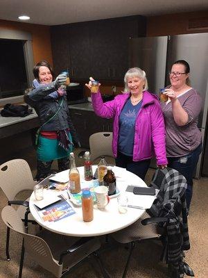 I teach hands-on Kombucha Brewing classes!