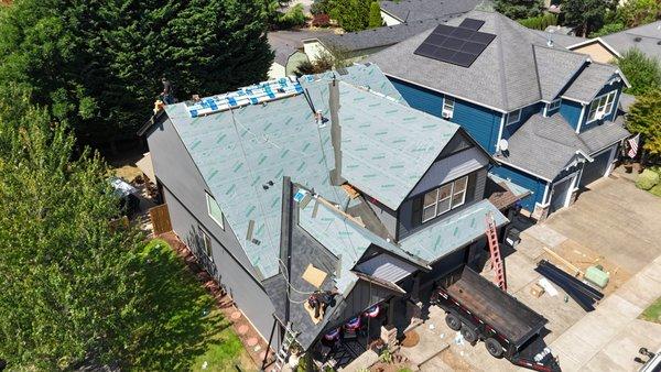 Grunt Roofing & Solar