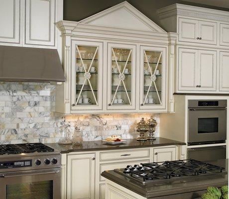 Traditional Kitchen Cabinetry & Design