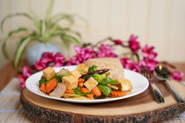 The Vegan Joint -LA's top spot for Healthy Vegan and Vegetarian Food with something on the menu for everyone. Dine In, Take Out, Delivery