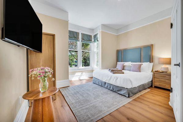 Bedroom 101A. (ADA Accessible) (Classic Room)