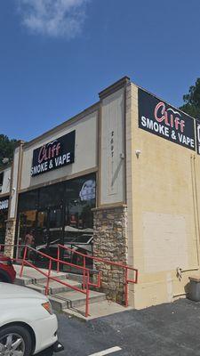 Cliff Smoke and Vape