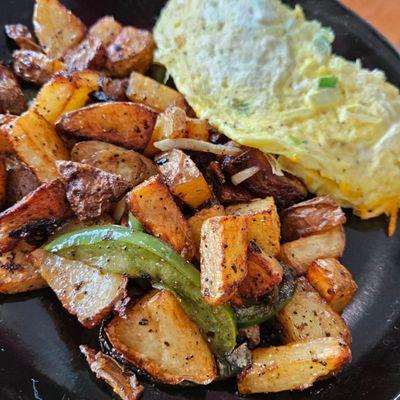 Omelet with homefriea