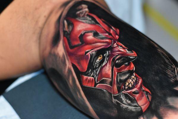 Darth Maul
Artist: @adriangtattoo