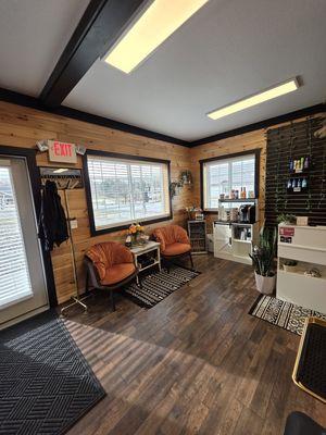 Bourbon's Hair Studio