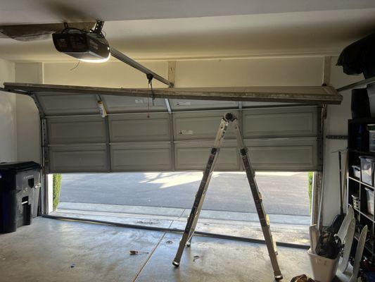 R & E Garage Doors