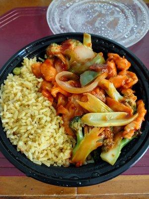 Chicken with garlic sauce, lunch combo