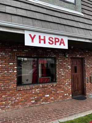 Acrylic dimensional letter and MDO sign!!