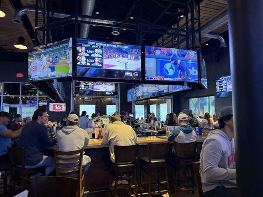 Yogi's Bar & Grill