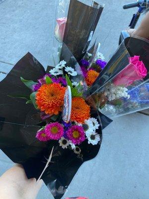 Only $10 for some beautiful dia de los Muertos flowers!