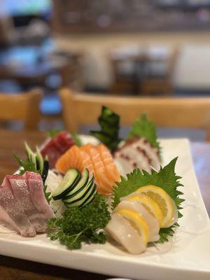 Here is the Chef Choice Sashimi plate from our last visit. Salmon, Toro, Scallop, Albacore Hamachi. Excellent & freshest fish feast