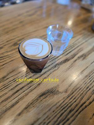 5/5 for the Cortado great flavor and the staff are amazing.
