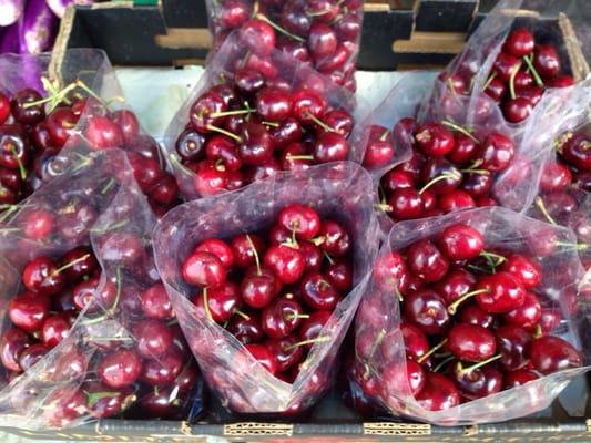 It's finally cherry season again!