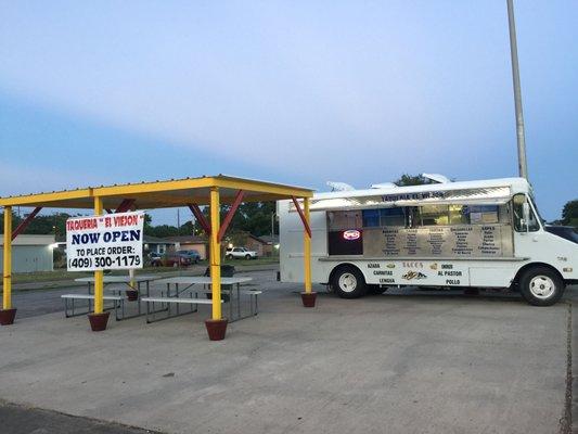 Bienvenidos a Taqueria El Viejon