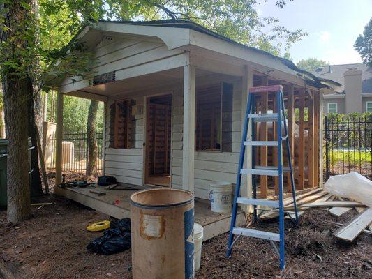 small structure demolition, Shed teardown removal, shed cleanout, barn teardown, treehouse removal, hot tub removal, above ground pool demo