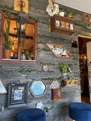 Photo of the walls in the place