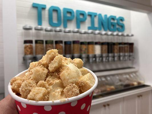 Ella's Frozen Yogurt & Candy Shop