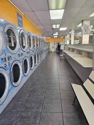 24 Coin Laundry