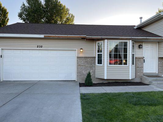 The window on the left was a custom size and design, installed by Accent.