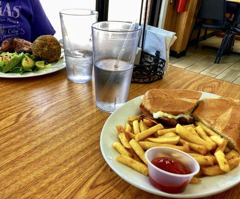 Bachata Caribbean Bar & Grill