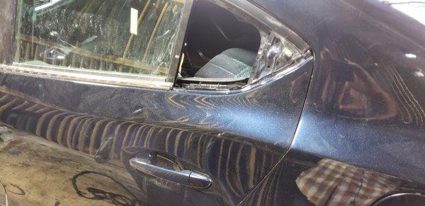 D'Prestige Auto Glass