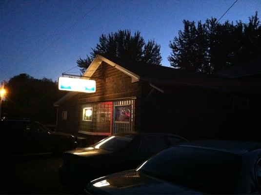 Cookie & Jacki's Huron Tavern