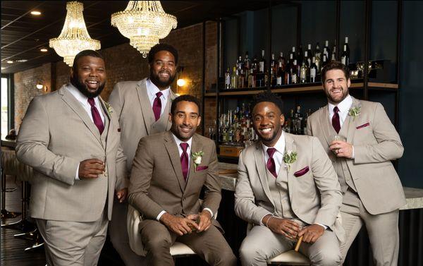 KINGME Menswear &Tuxedos