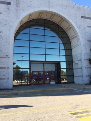 Taunton Sears -- Silver City Galleria : 8 Galleria Mall Drive, off County St / Route 140, Taunton Entrance
