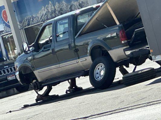 Les Schwab Tire Center