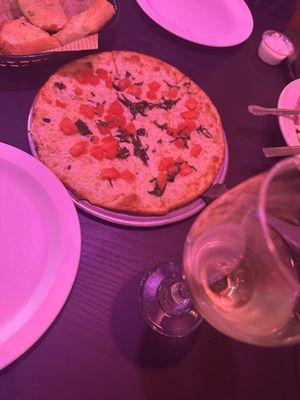 Small margherita pizza, Chardonnay and garlic bread that came with entree