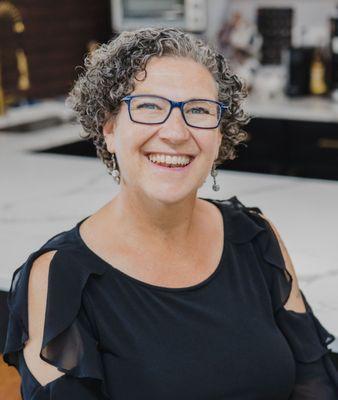 Sonya Fehér - Life Organizer &  Coach