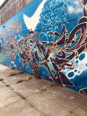 Right side of mural.