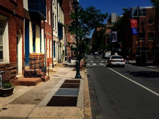 Located @ 12th and Locust means that ttTHERAPY is close to mass transit, multiple parking garages, and is a short walk from many hotels.