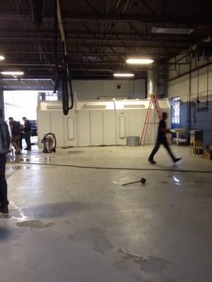 Downdraft paint booth
