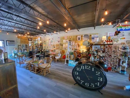 Decor and furnishings